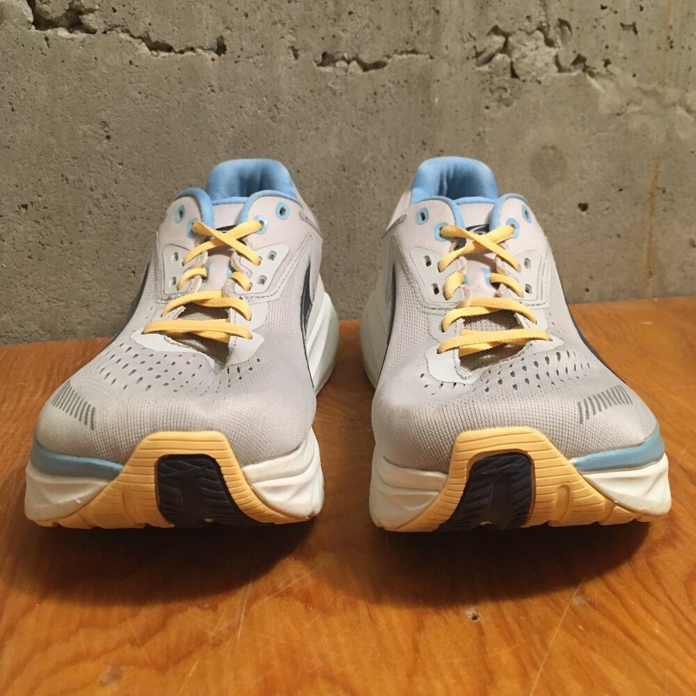 ALTRA VIA OLYMPUS Womens Running Walking Shoes Size 8 LIGHT GRAY NO BOX